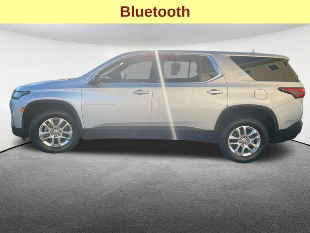 2022 chevrolet traverse ls