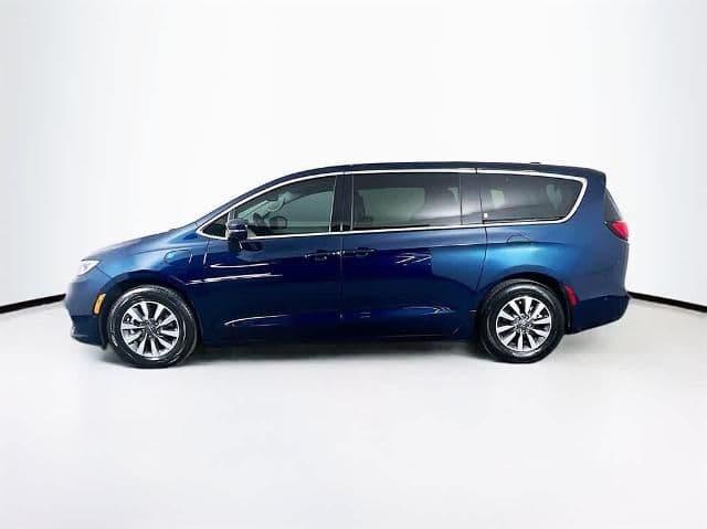 2022 chrysler pacifica hybrid touring l in tampa, florida