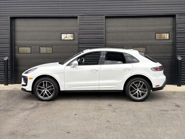 2024 porsche macan base