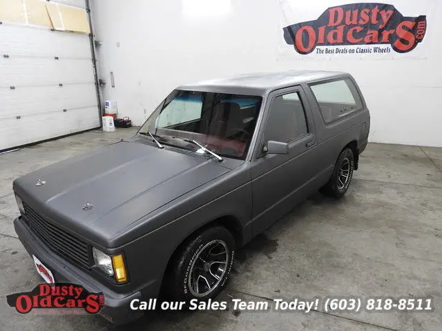 1983 black runs drives body inter good 350v8 auto!