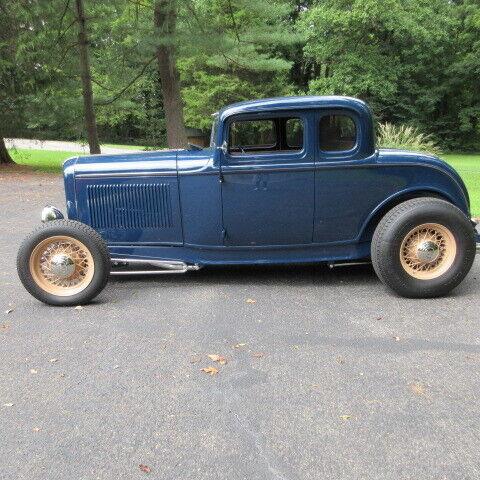 1932 ford 2 dr coupe automatic 438 hp