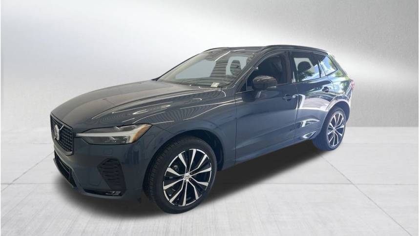 2024 volvo xc60 b5 plus dark theme