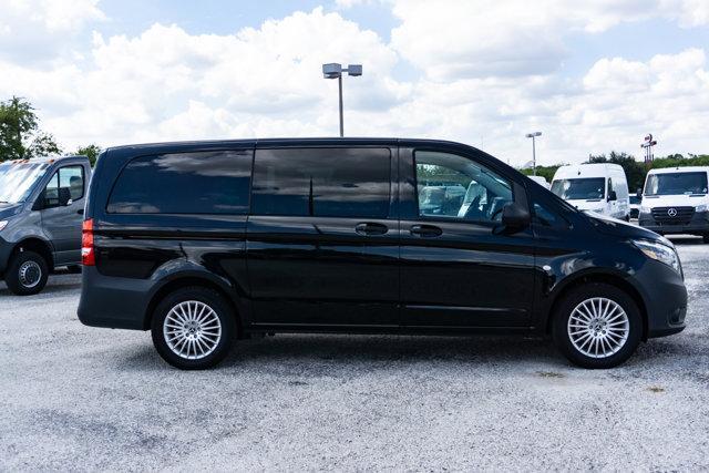 2023 mercedes-benz metris base