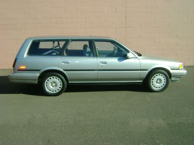 1989 toyota camry le wagon low 94k miles no accident smoke free honda no reserve