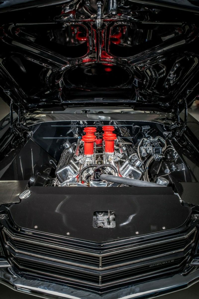 1970 chevy chevelle custom. 454 big block. fuel injection, air conditioning