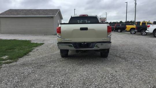 2010 toyota tundra grade