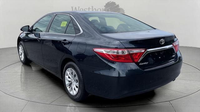 2016 toyota camry le