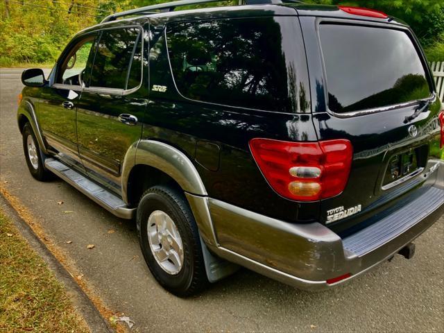 2004 toyota sequoia sr5