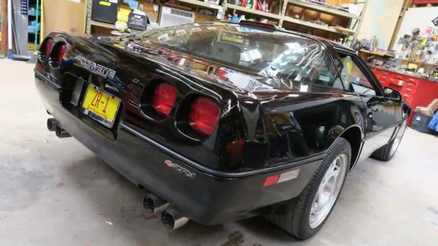 1990 corvette zr1 only 27,337 miles, 6 speed, ac, rare lt5 375hp!