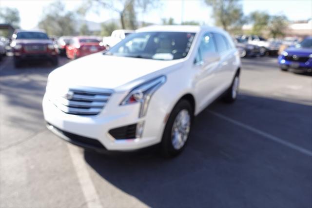 2017 cadillac xt5 base