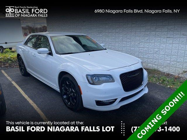 2022 chrysler 300 touring l