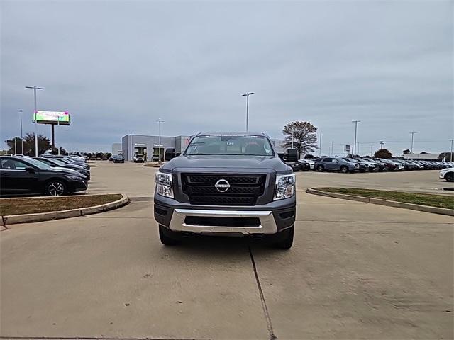2024 nissan titan xd sv