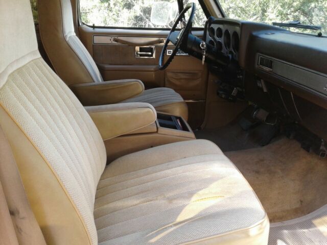 1985 suburban