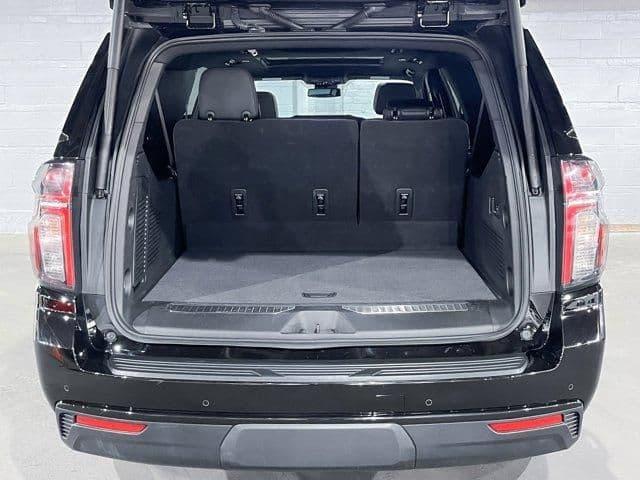 2023 chevrolet suburban rst in flushing, new york