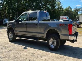 2022 Ford F-350 lariat