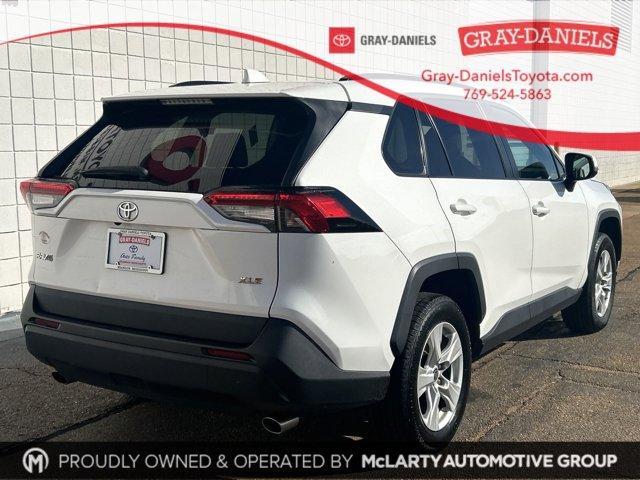 2021 toyota rav4 xle