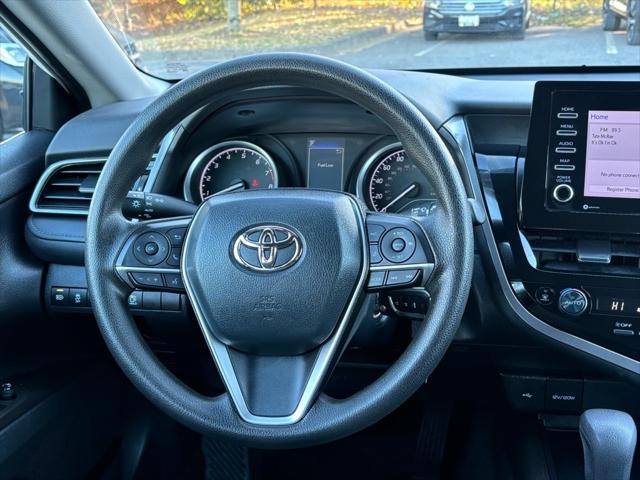 2023 toyota camry le