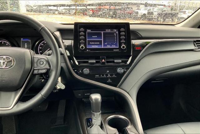 2024 toyota camry se