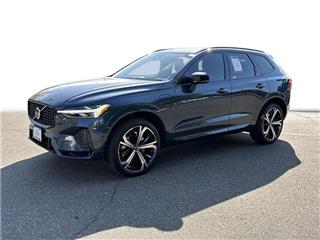 2024 Volvo XC60 t8 ultimate dark theme