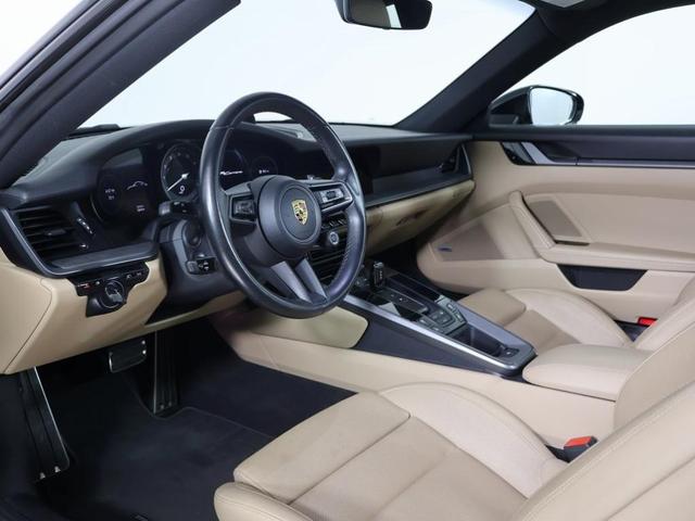 2021 porsche 911 carrera