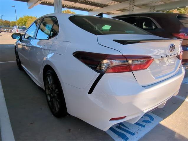 2023 toyota camry se