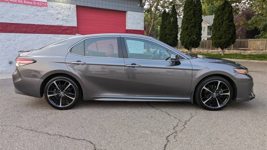2019 toyota camry xse