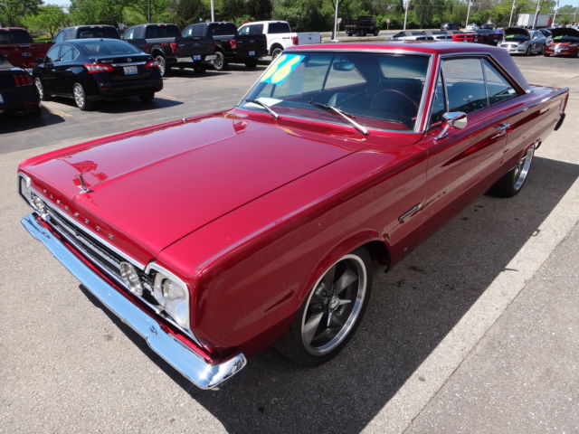 1,541 miles! 440 ci engine with mopar perf. cam and lifters!