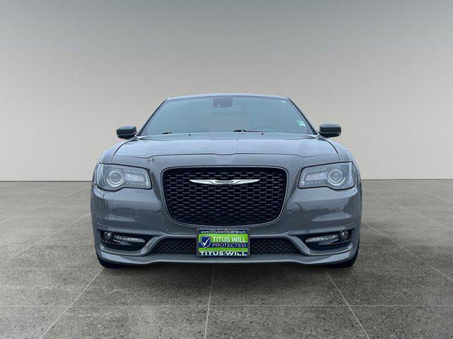 2017 chrysler 300 s