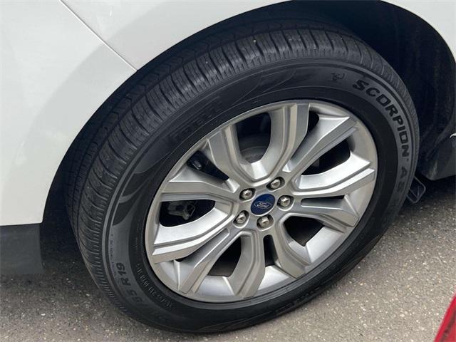 2021 ford edge titanium
