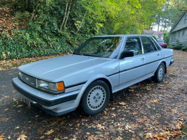 cute 1985 toyota cressida--predecessor to lexus
