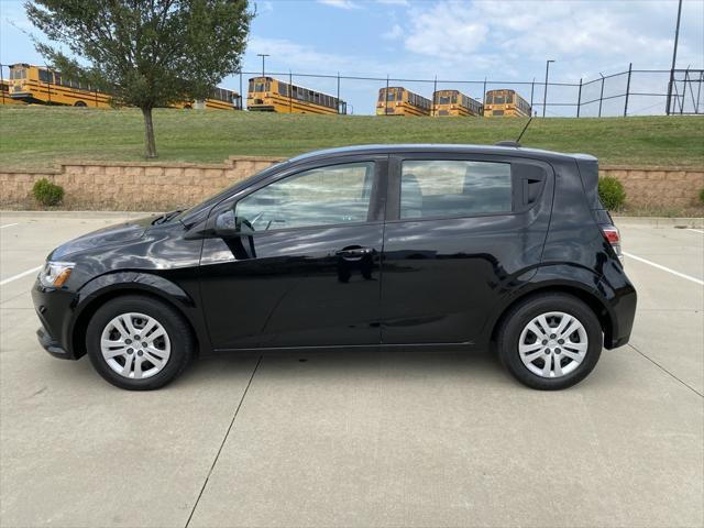 2020 chevrolet sonic fwd hatchback 1fl 5-door