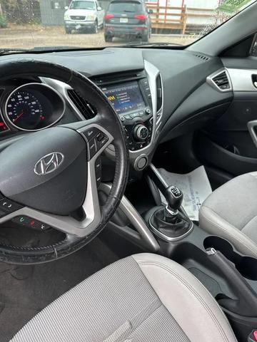 2013 hyundai veloster base