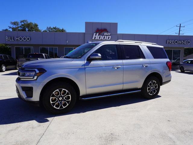 2022 ford expedition xlt