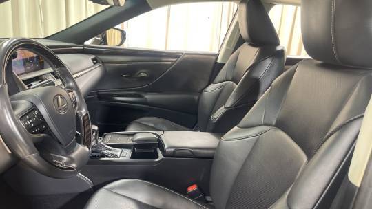 2021 Lexus ES