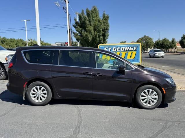 2017 chrysler pacifica touring
