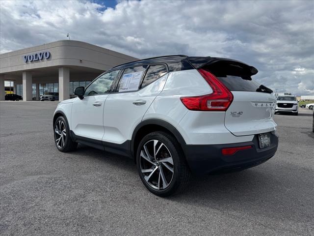 2022 volvo xc40 t5 r-design