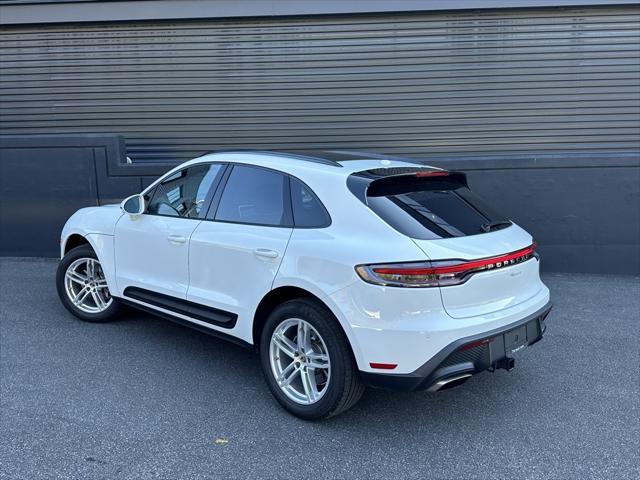2024 porsche macan base
