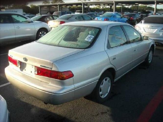 obo 2000 toyota camry le sedan - outstanding condition - only 81k miles in clearwater, fl