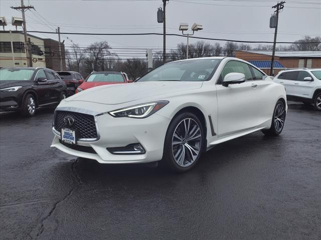 2022 infiniti q60 luxe