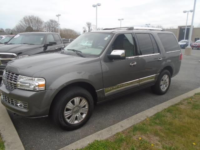 2011 lincoln navigator base 4x4 base 4dr suv for sale in dover, delaware