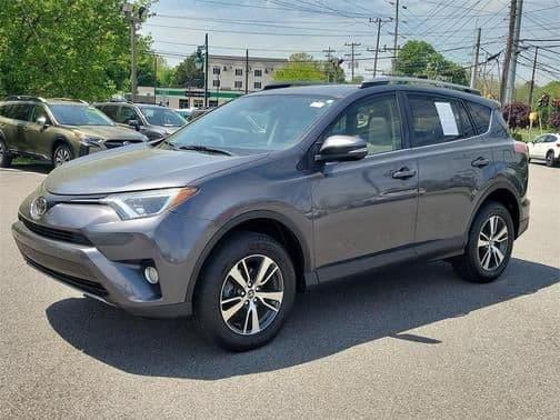 2017 toyota rav4 xle in newark, delaware