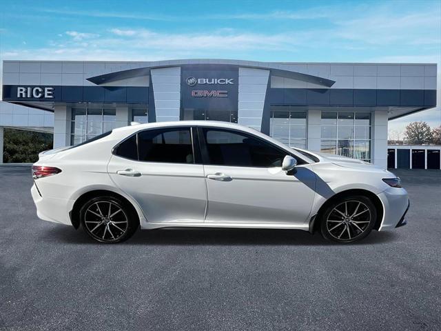 2024 toyota camry se