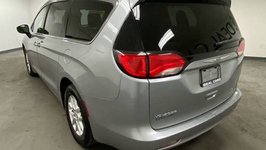 2020 Chrysler Voyager