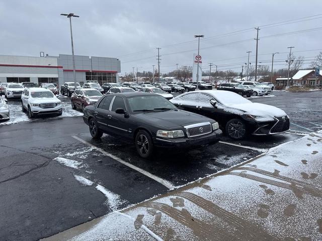 2011 mercury grand marquis ls