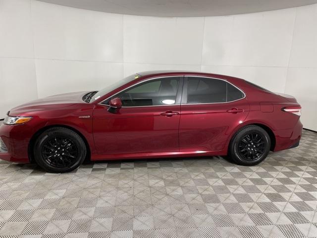 2018 toyota camry hybrid le