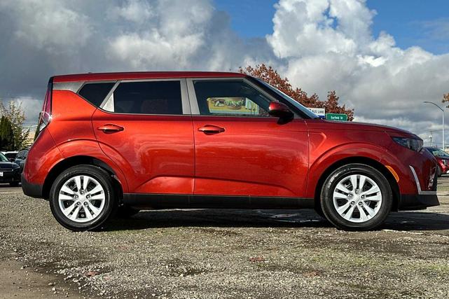 2024 kia soul lx