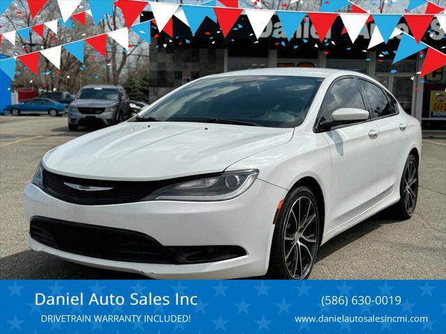 2015 chrysler 200 s