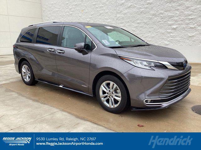 2021 toyota sienna limited 7-passenger