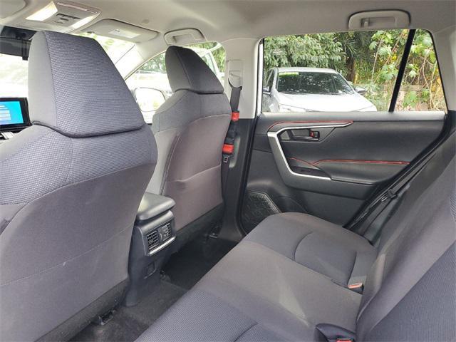 2023 toyota rav4 le