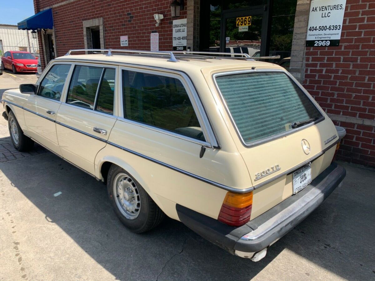1985 mercedes 300td station wagon